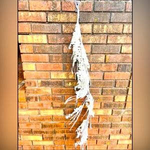 *Winter White Sparkle Eucalyptus Garland